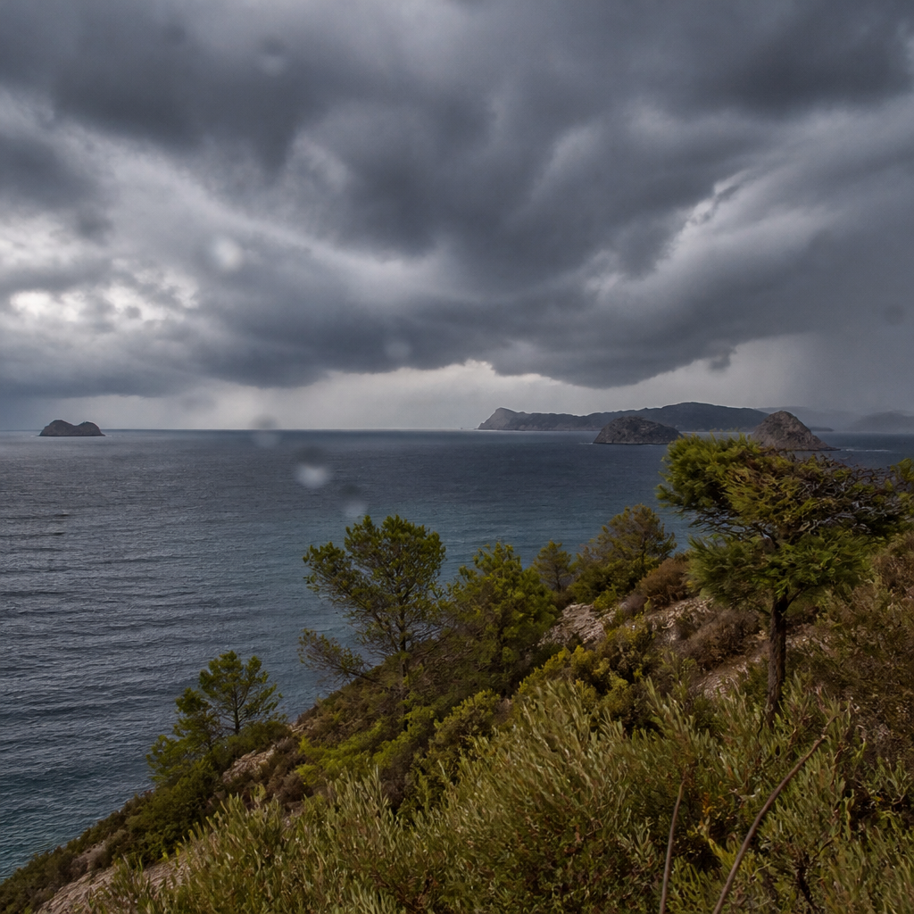Weather Alert: Intense Rain and Winds Predicted for Ibiza This Weekend